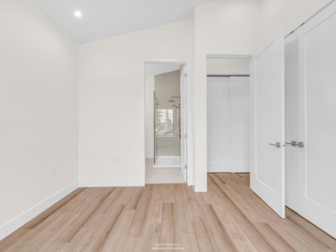 Laundry Room Photo of 2 4257 Knight Street, Vancouver, BC