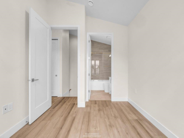 Powder Room Photo of 2 4257 Knight Street, Vancouver, BC