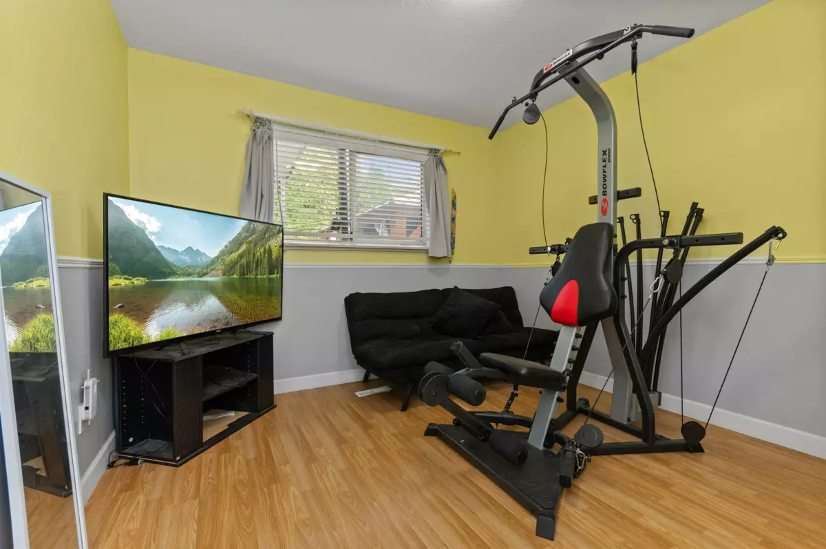 Hallway Photo of 9520 Carroll Street, Chilliwack, BC