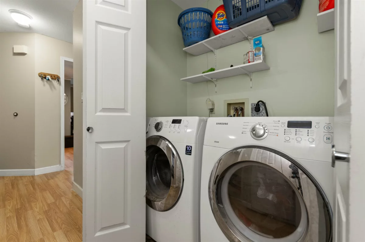 Powder Room Photo of 9520 Carroll Street, Chilliwack, BC