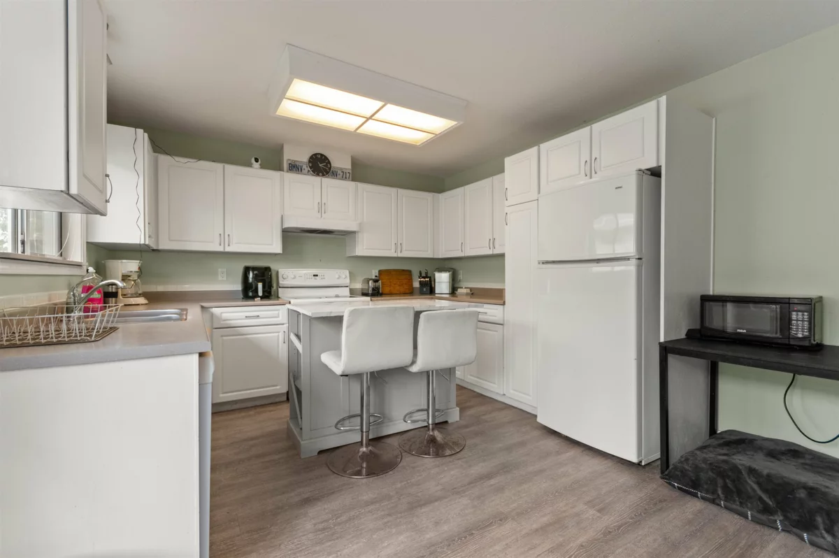 Primary Bedroom Photo of 9520 Carroll Street, Chilliwack, BC