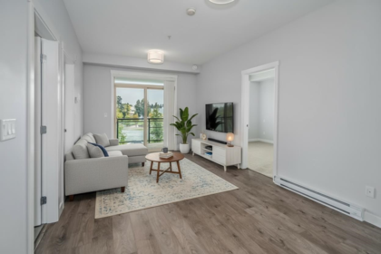 303 45562 Airport Road, Chilliwack, BC, Chilliwack — Apartment/Condo for sale