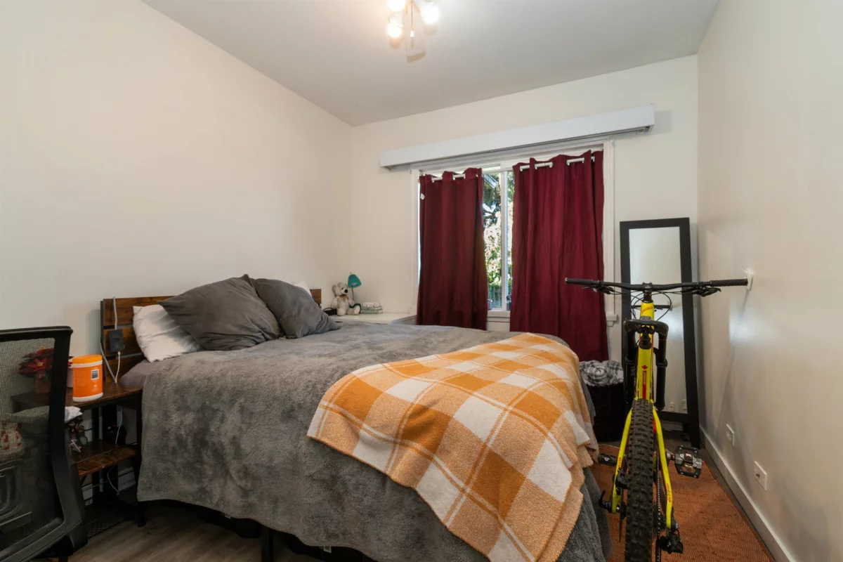 Laundry Room Photo of 46197 Reece Avenue, Chilliwack, BC