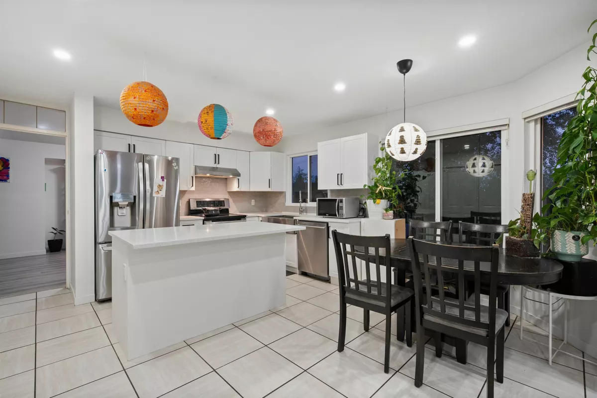 Dining Area Photo of 2378 Mariana Place, Coquitlam, BC