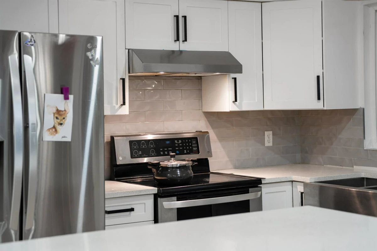 Kitchen Island Photo of 2378 Mariana Place, Coquitlam, BC