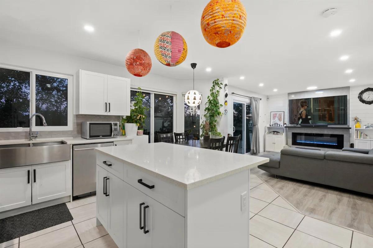 Kitchen Photo of 2378 Mariana Place, Coquitlam, BC