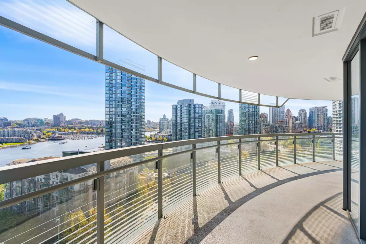 Basement Recreation Room Photo of 1584 87 Nelson Street, Vancouver, BC