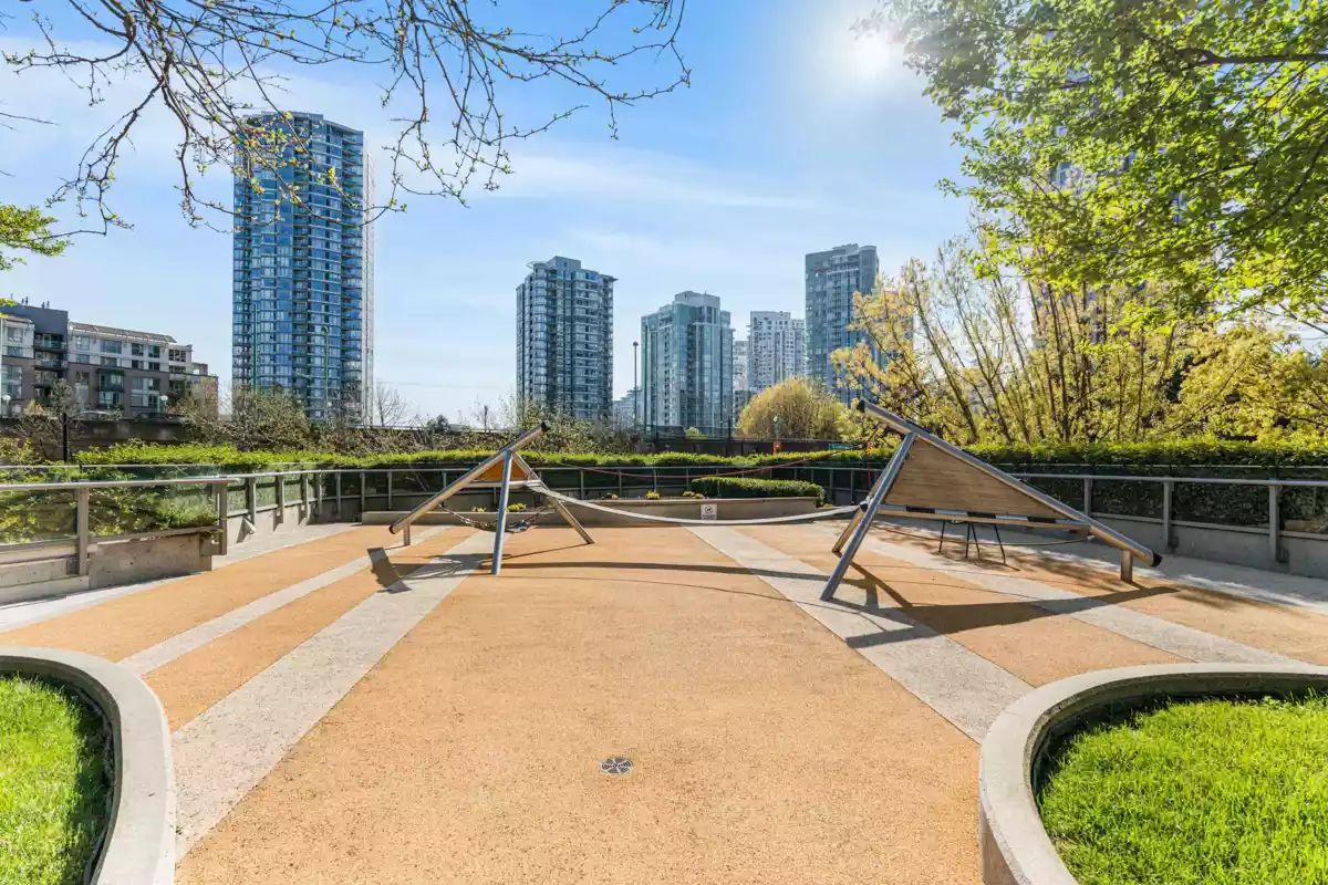 Community Amenities Photo (Clubhouse) of 1584 87 Nelson Street, Vancouver, BC