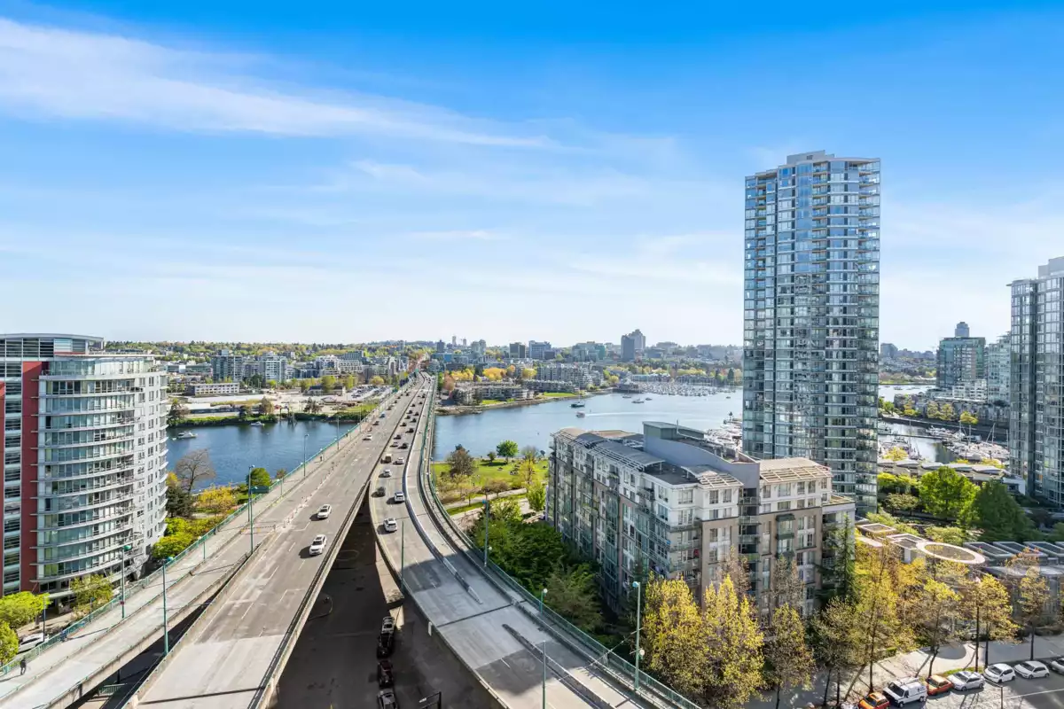 Laundry Room Photo of 1584 87 Nelson Street, Vancouver, BC