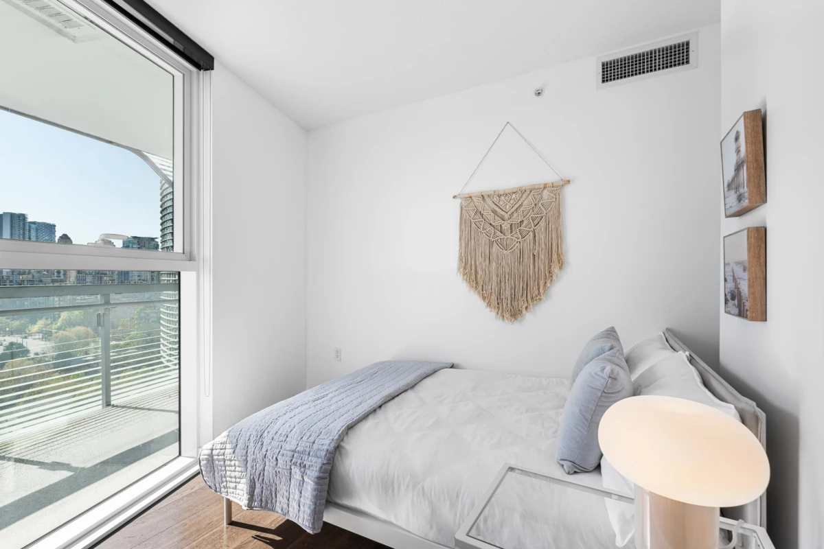 Walk-In Closet Photo of 1584 87 Nelson Street, Vancouver, BC