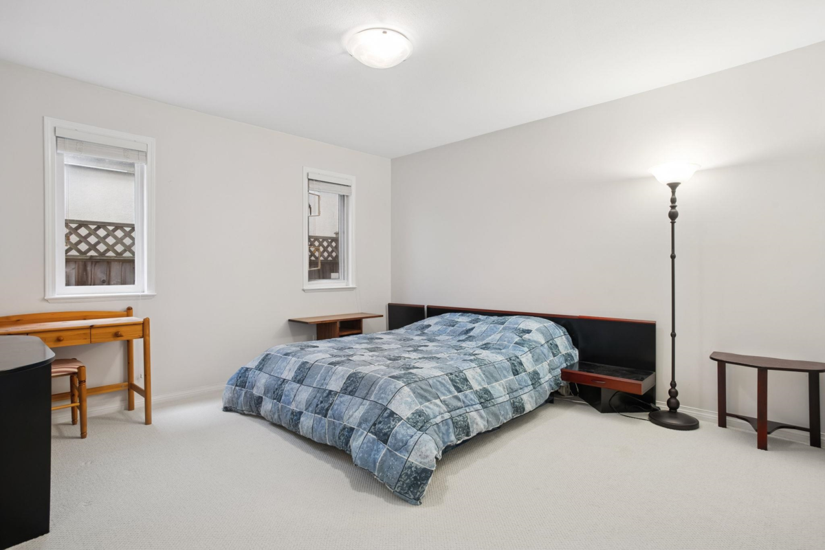 Entry Foyer Photo of 6080 Granville Avenue, Richmond, BC