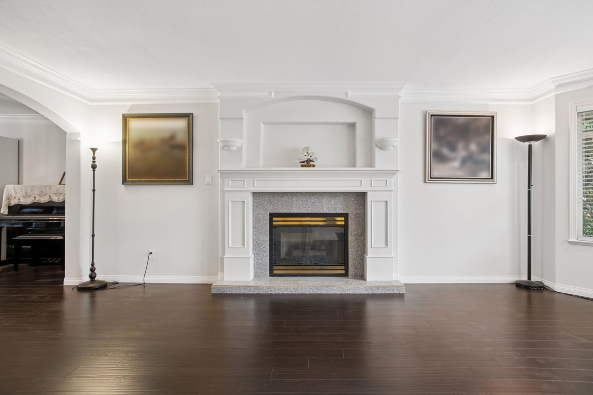 Family Room Photo of 6080 Granville Avenue, Richmond, BC