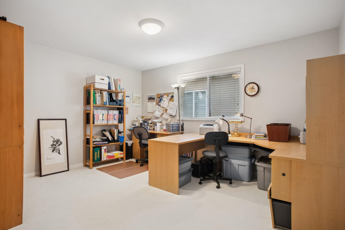 Garden / Landscaping Photo of 6080 Granville Avenue, Richmond, BC