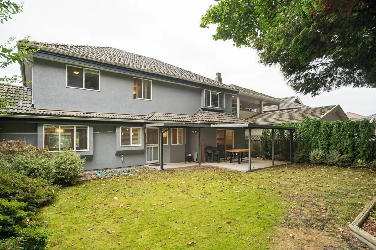 Hot Tub / Spa Photo of 6080 Granville Avenue, Richmond, BC