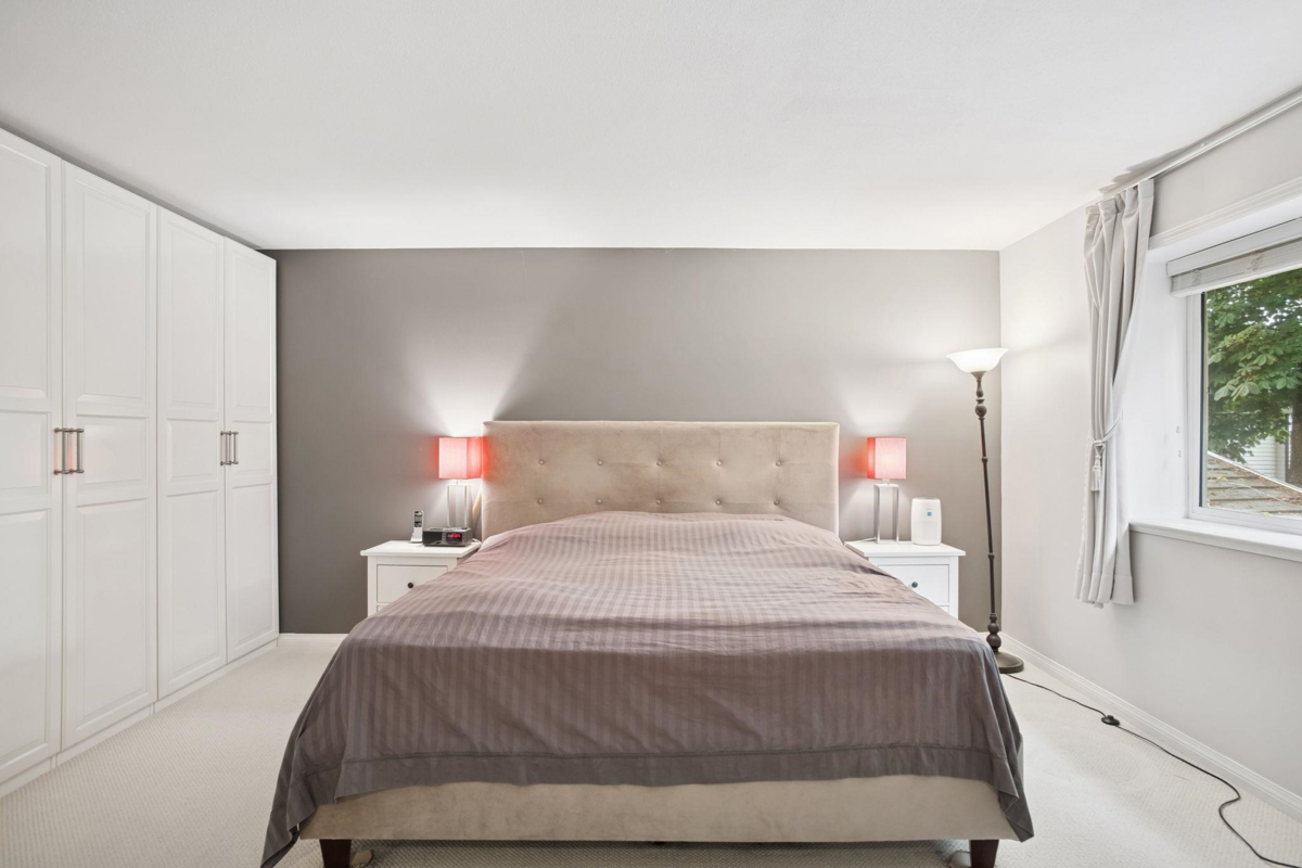 Laundry Room Photo of 6080 Granville Avenue, Richmond, BC