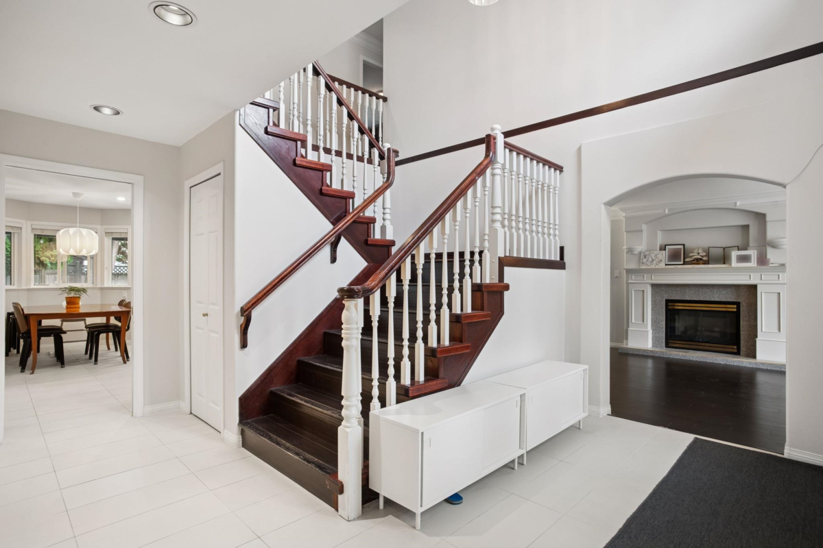 Living Room Photo of 6080 Granville Avenue, Richmond, BC