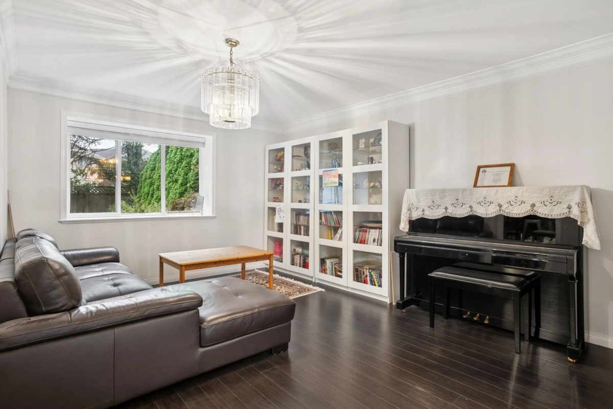 Outdoor Deck Photo of 6080 Granville Avenue, Richmond, BC