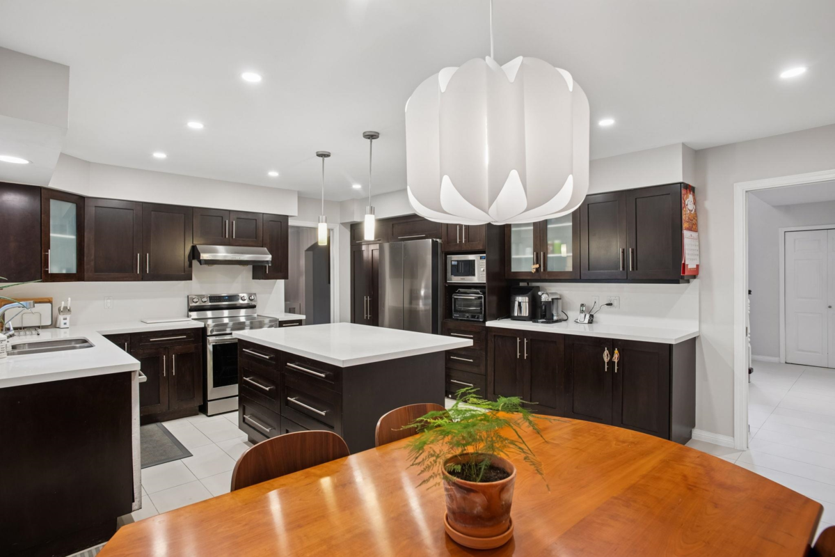 Primary Bedroom Photo of 6080 Granville Avenue, Richmond, BC