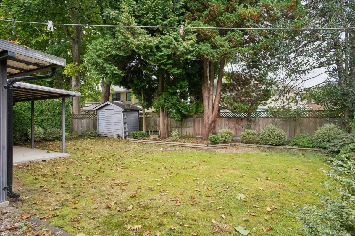 Swimming Pool Photo of 6080 Granville Avenue, Richmond, BC