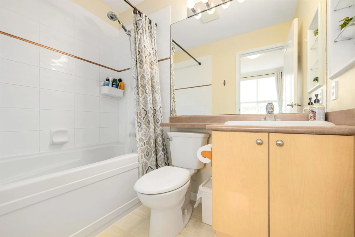 Guest Bathroom Photo of 34 7111 Lynnwood Drive, Richmond, BC