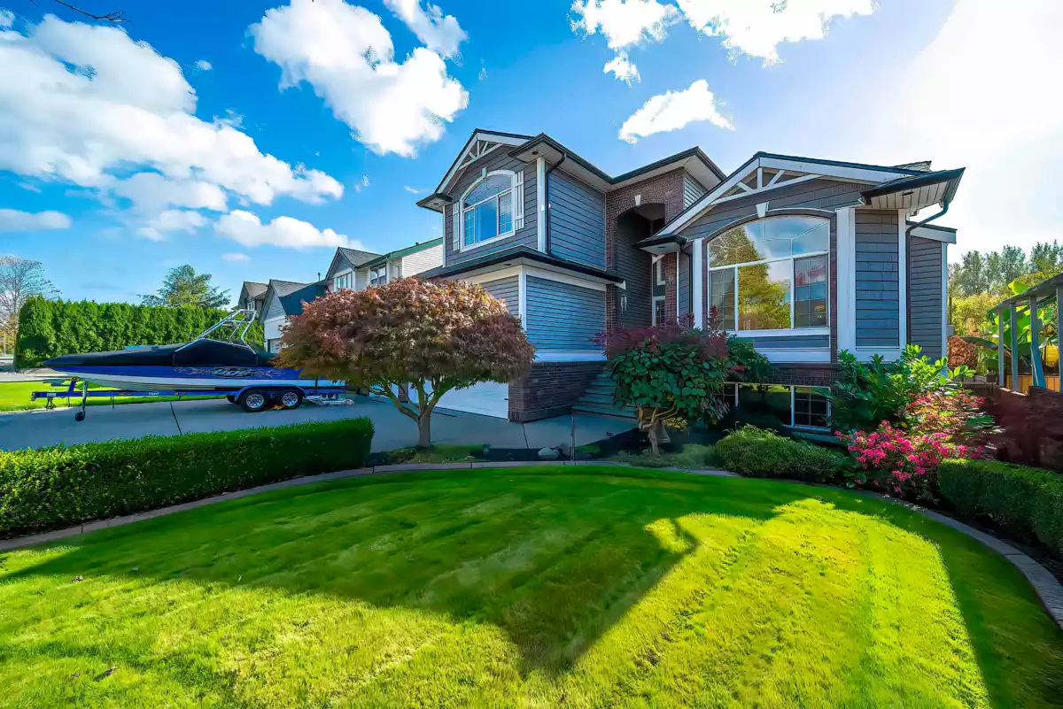 Family Room Photo of 26912 24a Avenue, Langley, BC
