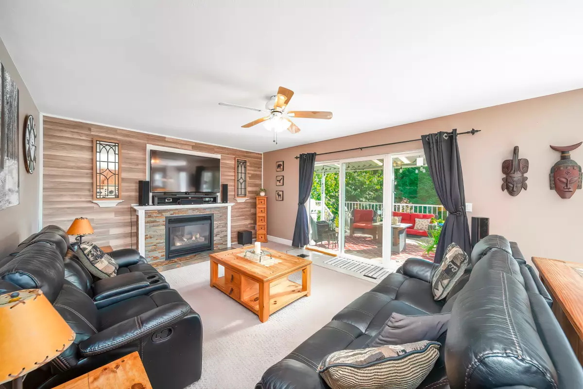 Hallway Photo of 26912 24a Avenue, Langley, BC