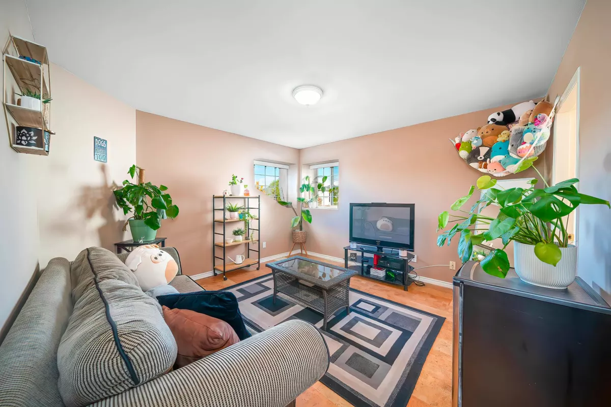 Outdoor Kitchen Photo of 26912 24a Avenue, Langley, BC
