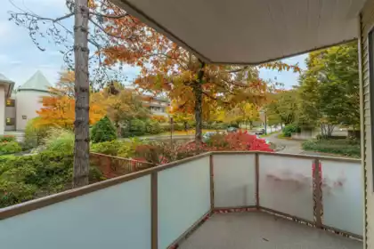 310 6742 Station Hill Court, Burnaby, BC, Burnaby — Apartment/Condo for sale