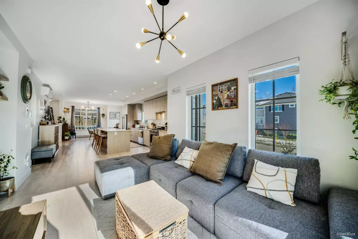 Family Room Photo of 82 2075 Oak Meadows Drive, Surrey, BC