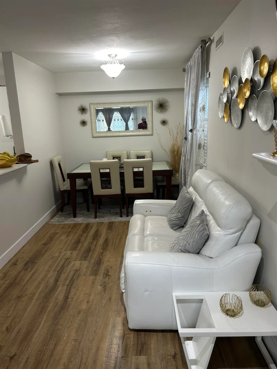 Kitchen Island Photo of 209 3978 Albert Street, Burnaby, BC