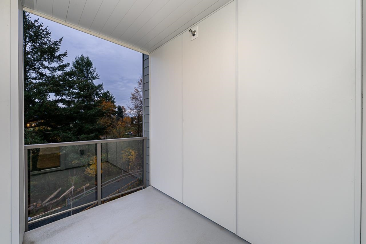 Front Yard Photo of 306 27215 Aldergrove Town Centre Drive, Langley, BC