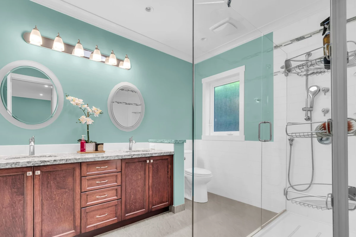 Entry Foyer Photo of 14424 Sunset Drive, White Rock, BC