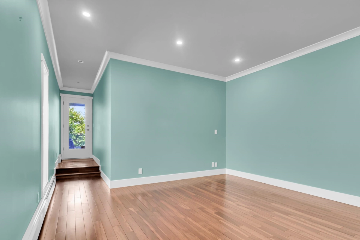 Laundry Room Photo of 14424 Sunset Drive, White Rock, BC