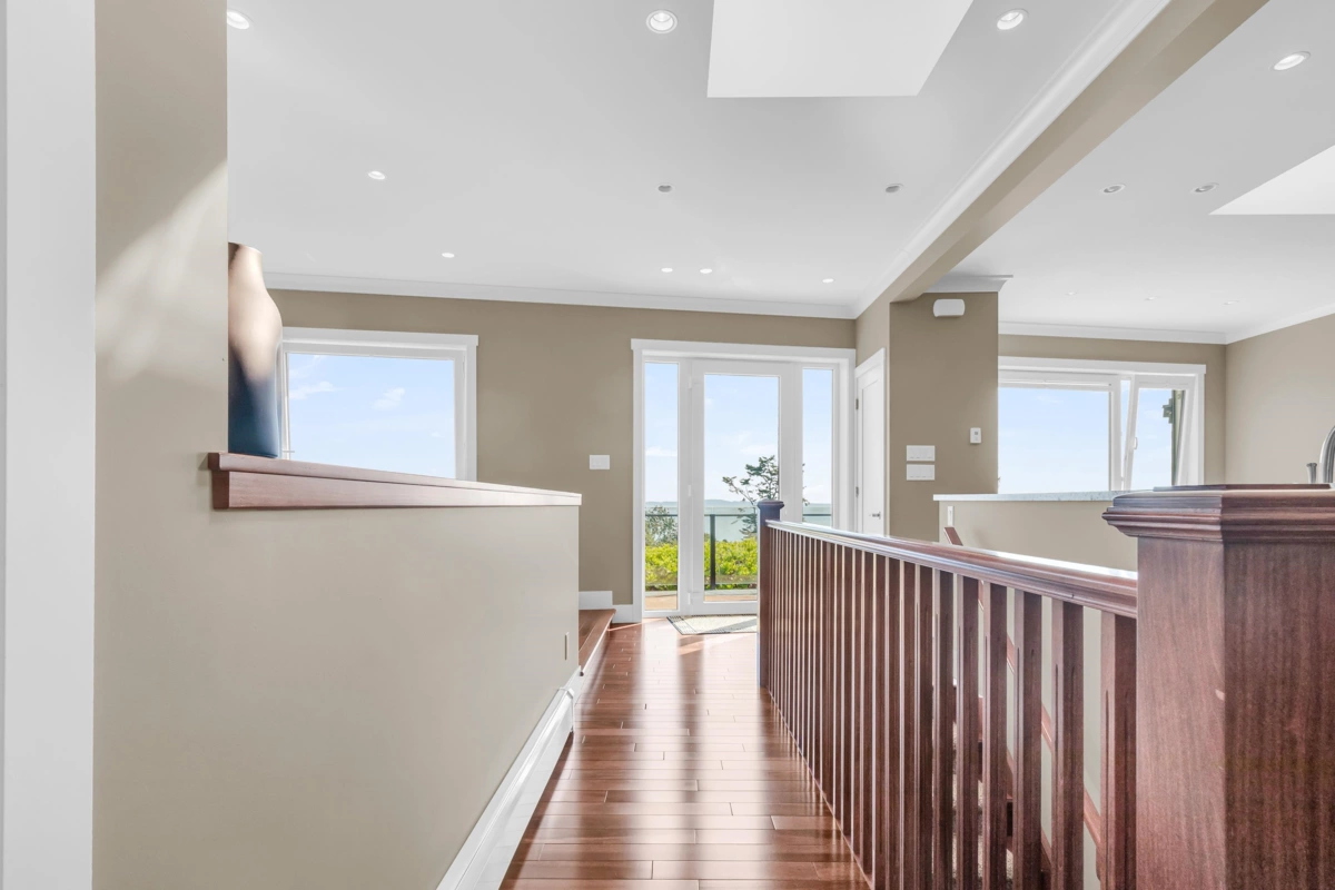 Powder Room Photo of 14424 Sunset Drive, White Rock, BC