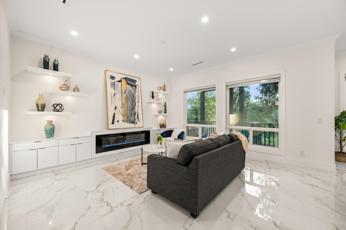 Breakfast Nook Photo of 11481 138a Street, Surrey, BC