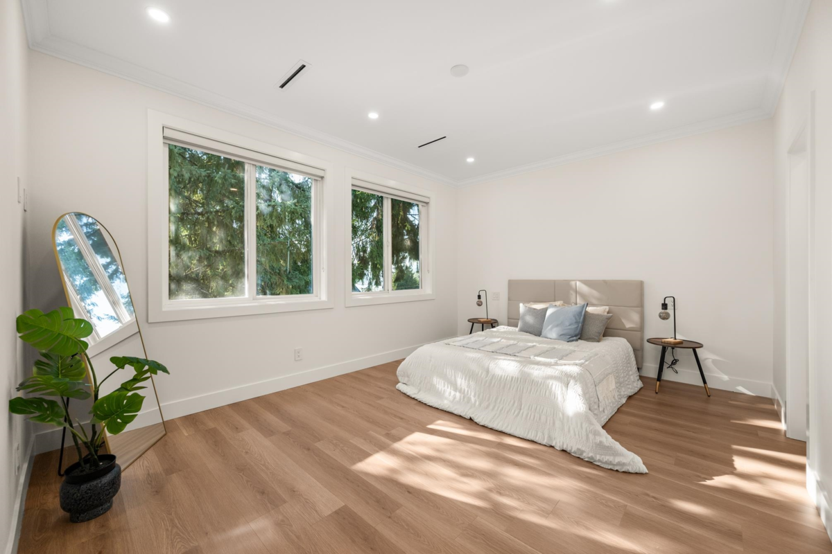 Entry Foyer Photo of 11481 138a Street, Surrey, BC