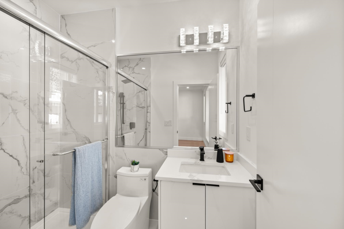 Garage Interior Photo of 11481 138a Street, Surrey, BC