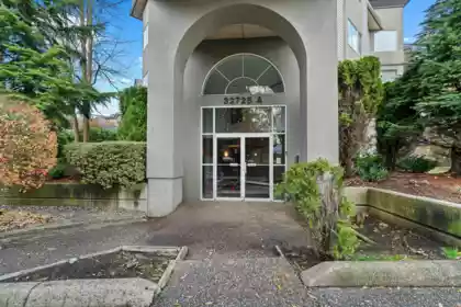 106 32725 George Ferguson Way, Abbotsford, BC, Abbotsford — Apartment/Condo for sale