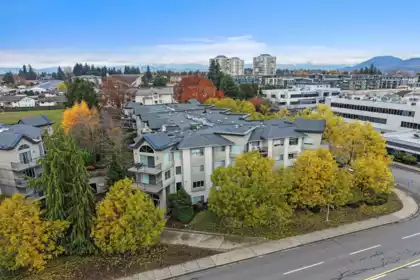 106 32725 George Ferguson Way, Abbotsford, BC, Abbotsford — Apartment/Condo for sale