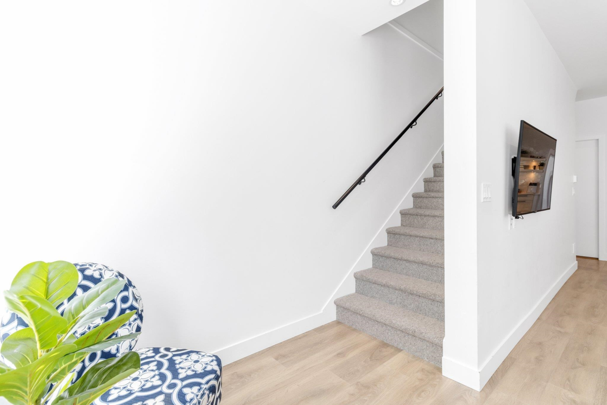 Hallway Photo of 21 7127 193a Street, Surrey, BC