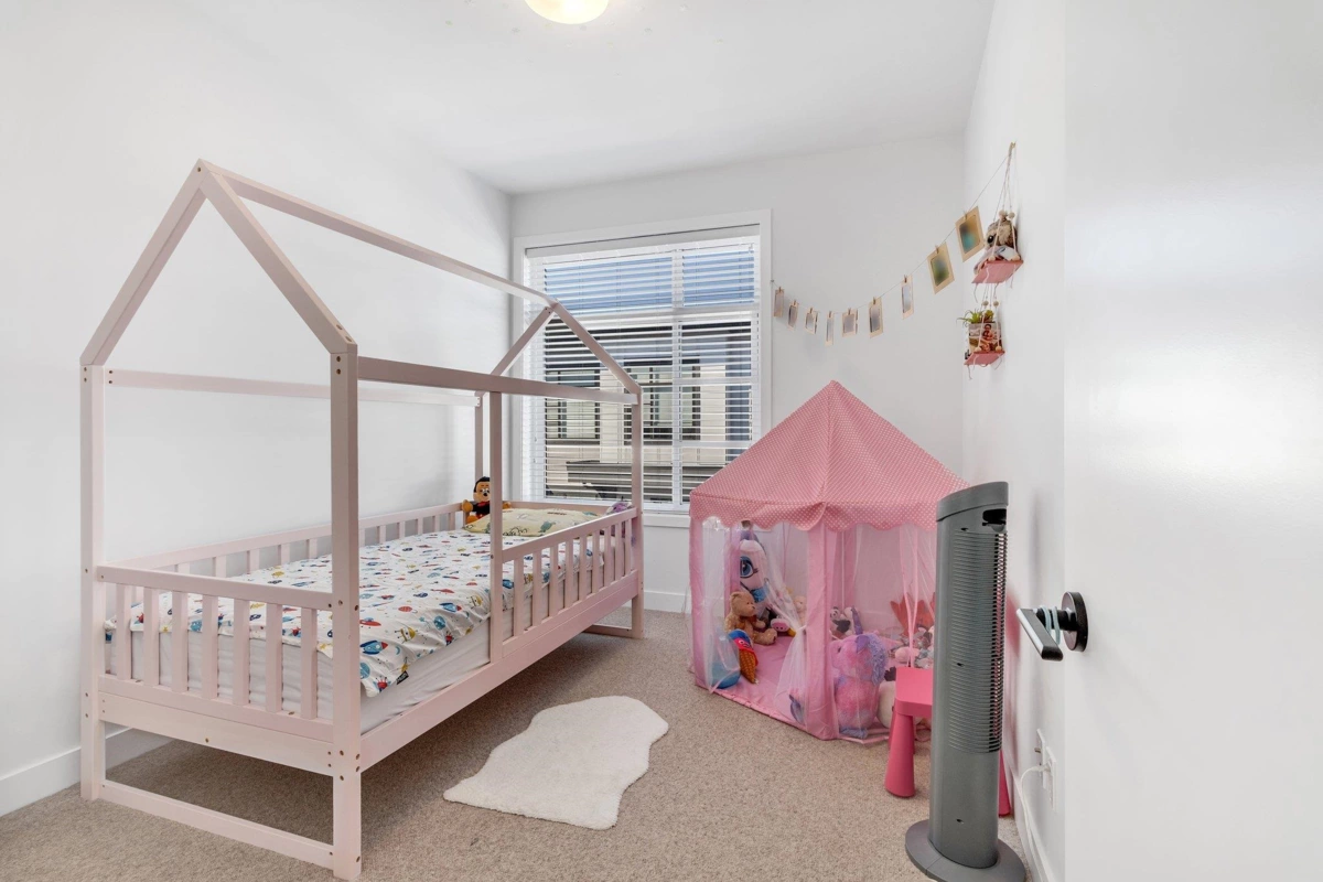 Office / Den Photo of 21 7127 193a Street, Surrey, BC