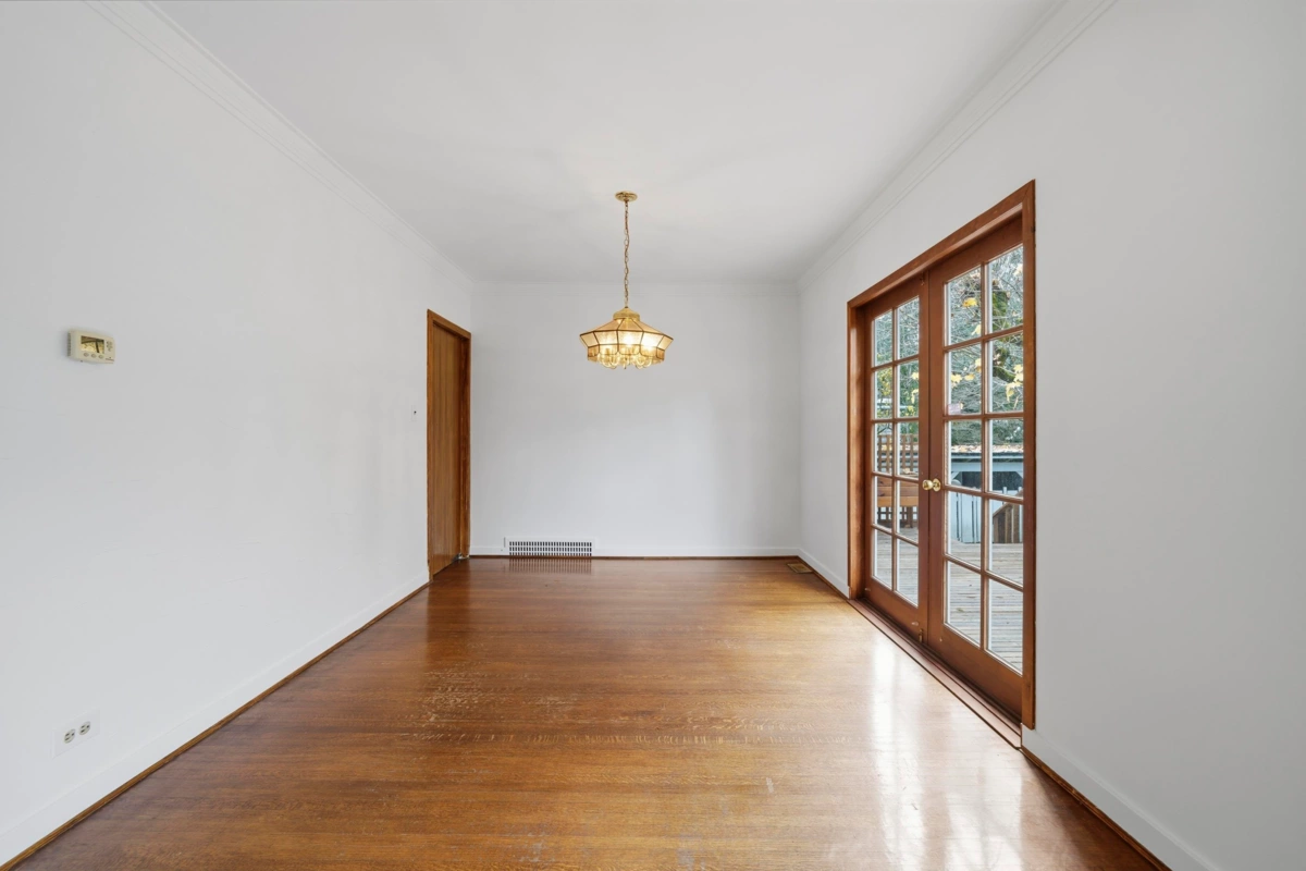 Breakfast Nook Photo of 5761 Holland Street, Vancouver, BC