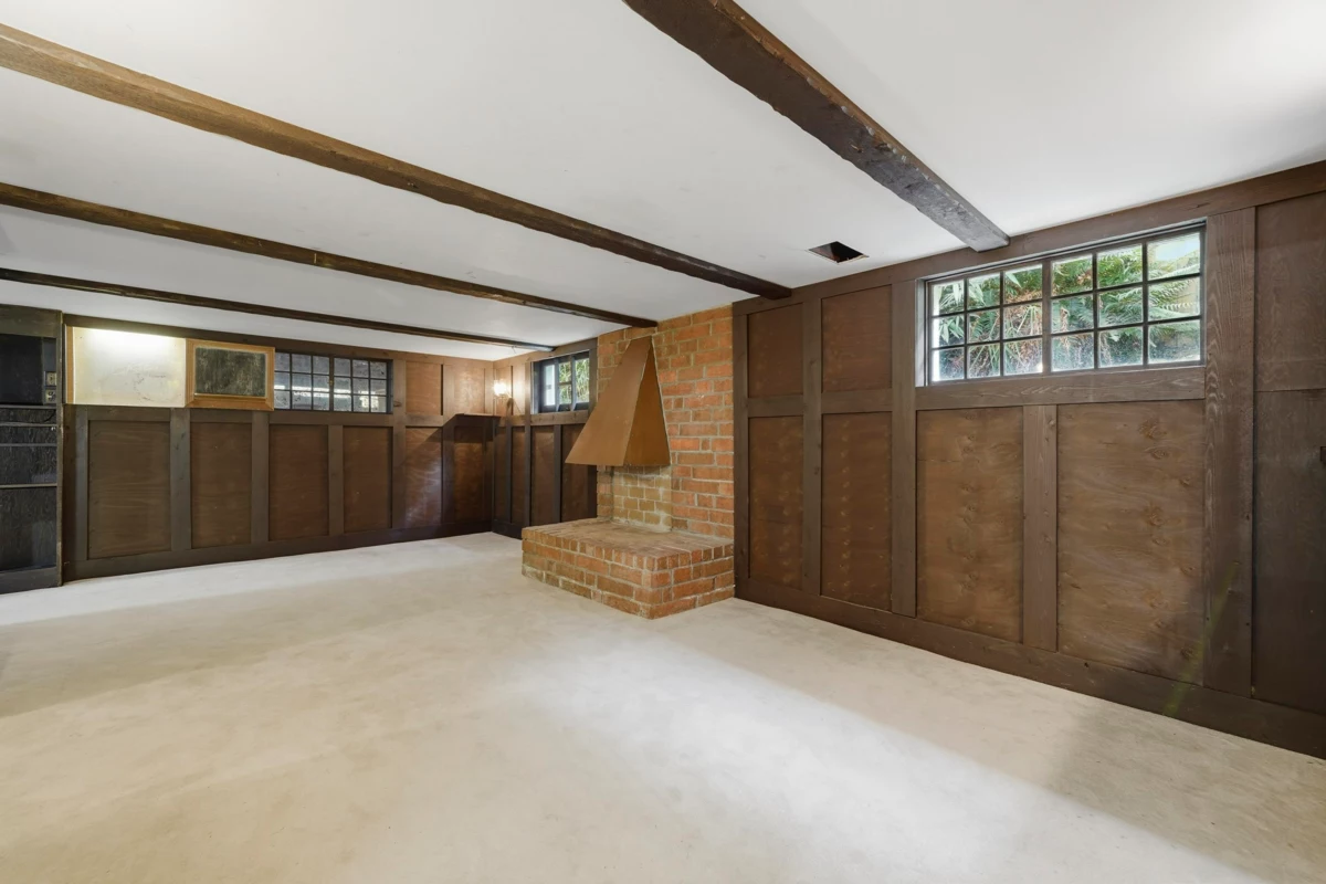 Outdoor Kitchen Photo of 5761 Holland Street, Vancouver, BC