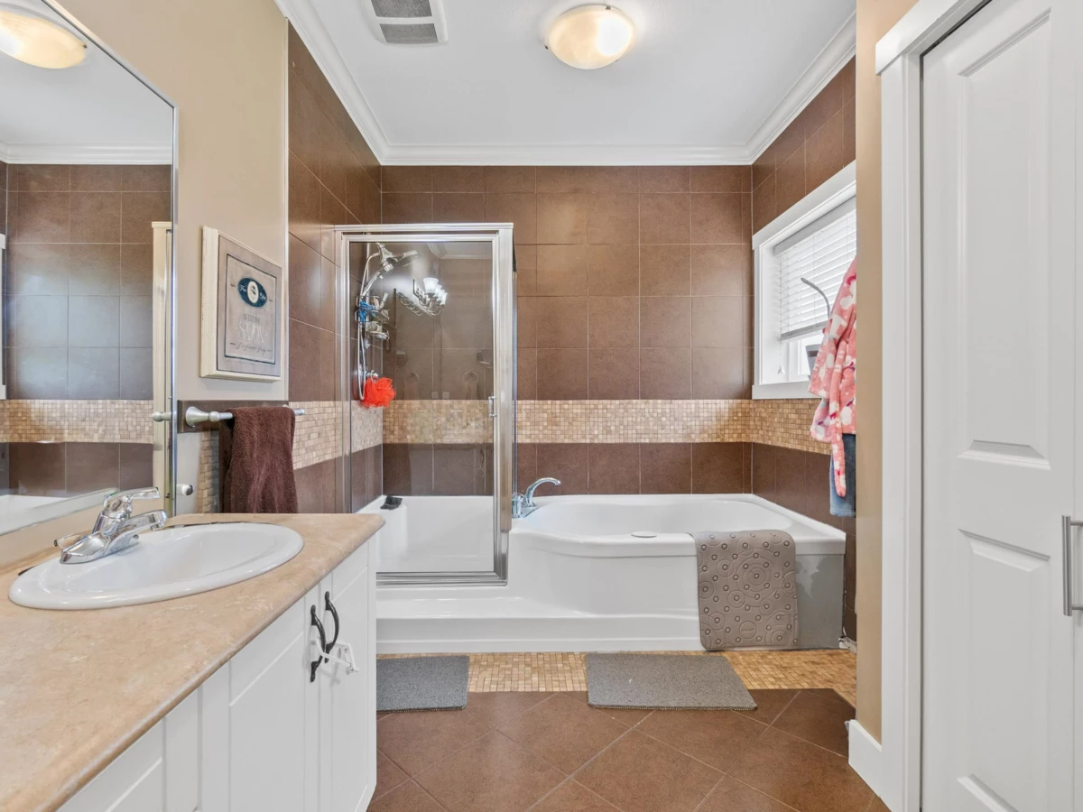 Basement Recreation Room Photo of 20723 46a Avenue, Langley, BC