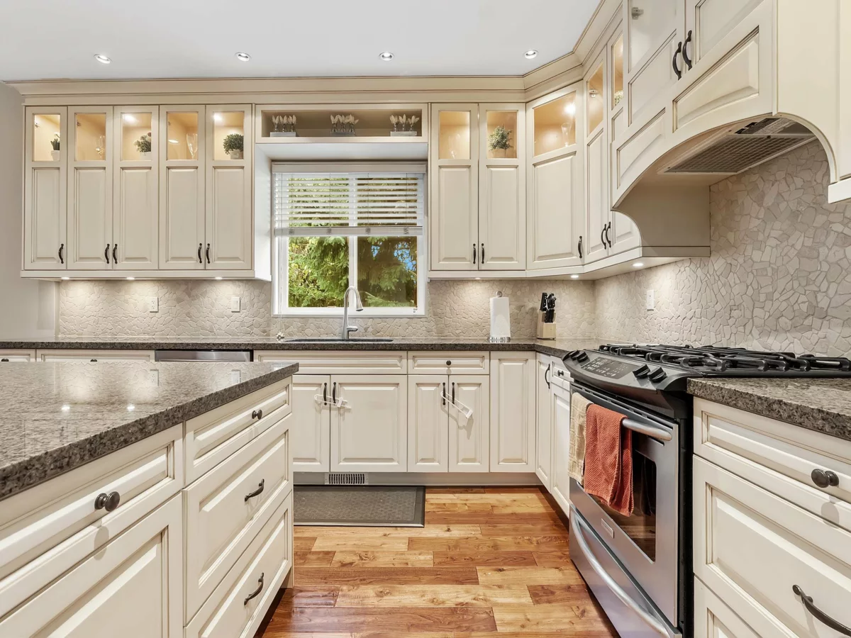 Powder Room Photo of 20723 46a Avenue, Langley, BC