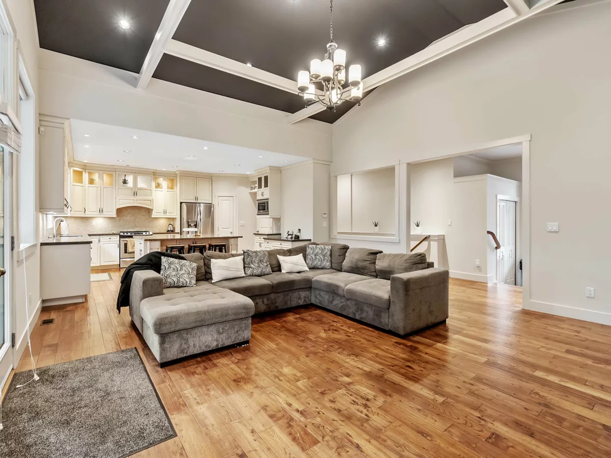 Walk-In Closet Photo of 20723 46a Avenue, Langley, BC