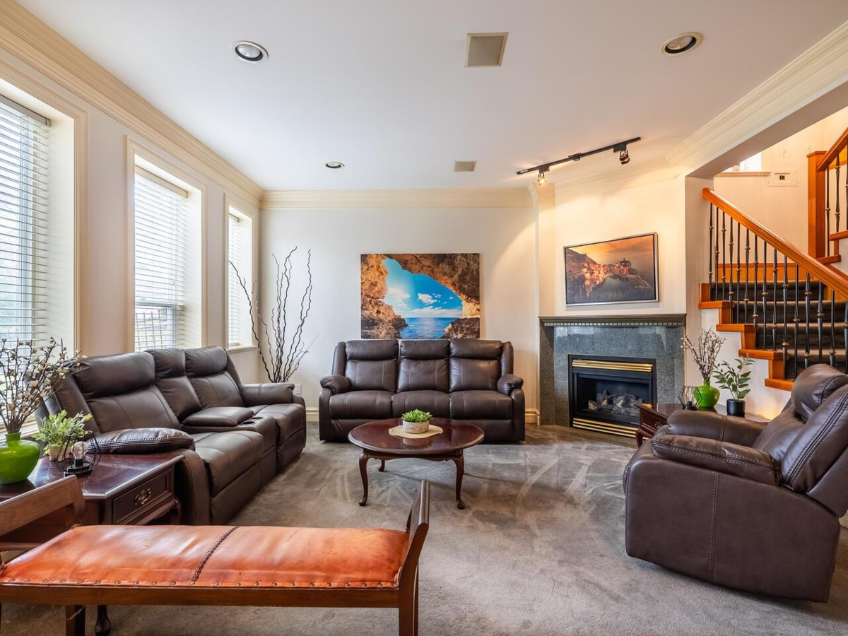 Living Room Photo of 10419 Wiltshire Boulevard, Delta, BC