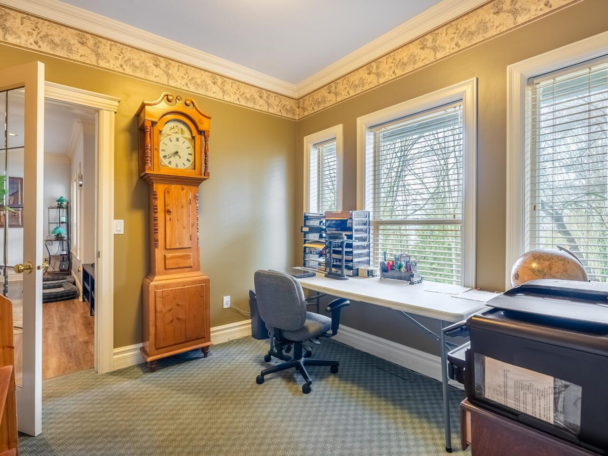 Powder Room Photo of 10419 Wiltshire Boulevard, Delta, BC