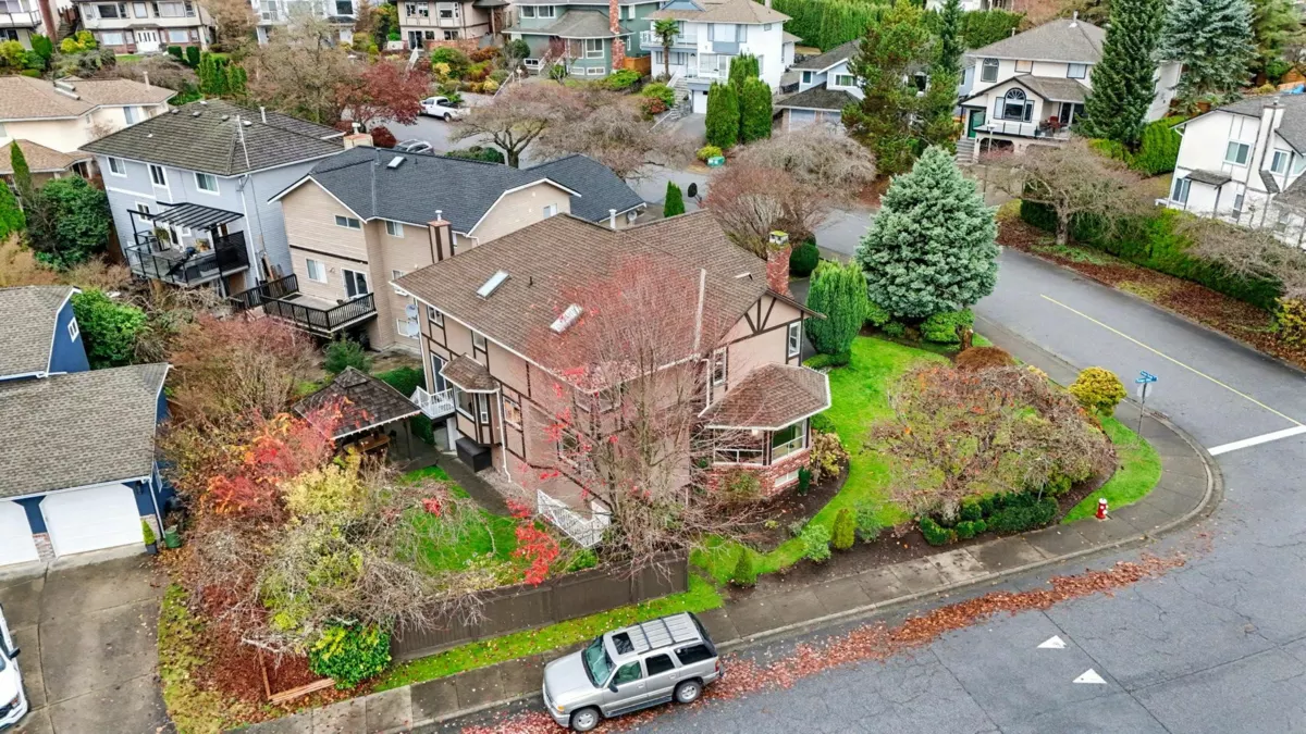 Community Amenities Photo (Clubhouse) of 2890 Tempe Knoll Drive, North Vancouver, BC