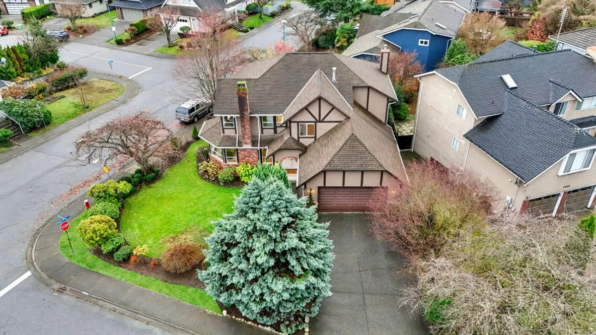 Family Room Photo of 2890 Tempe Knoll Drive, North Vancouver, BC